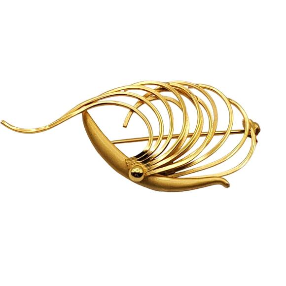 C'est Bien Gold Tone Brooch Signed Modernist Swirl Pin Vintage Jewelry - Picture 3 of 6